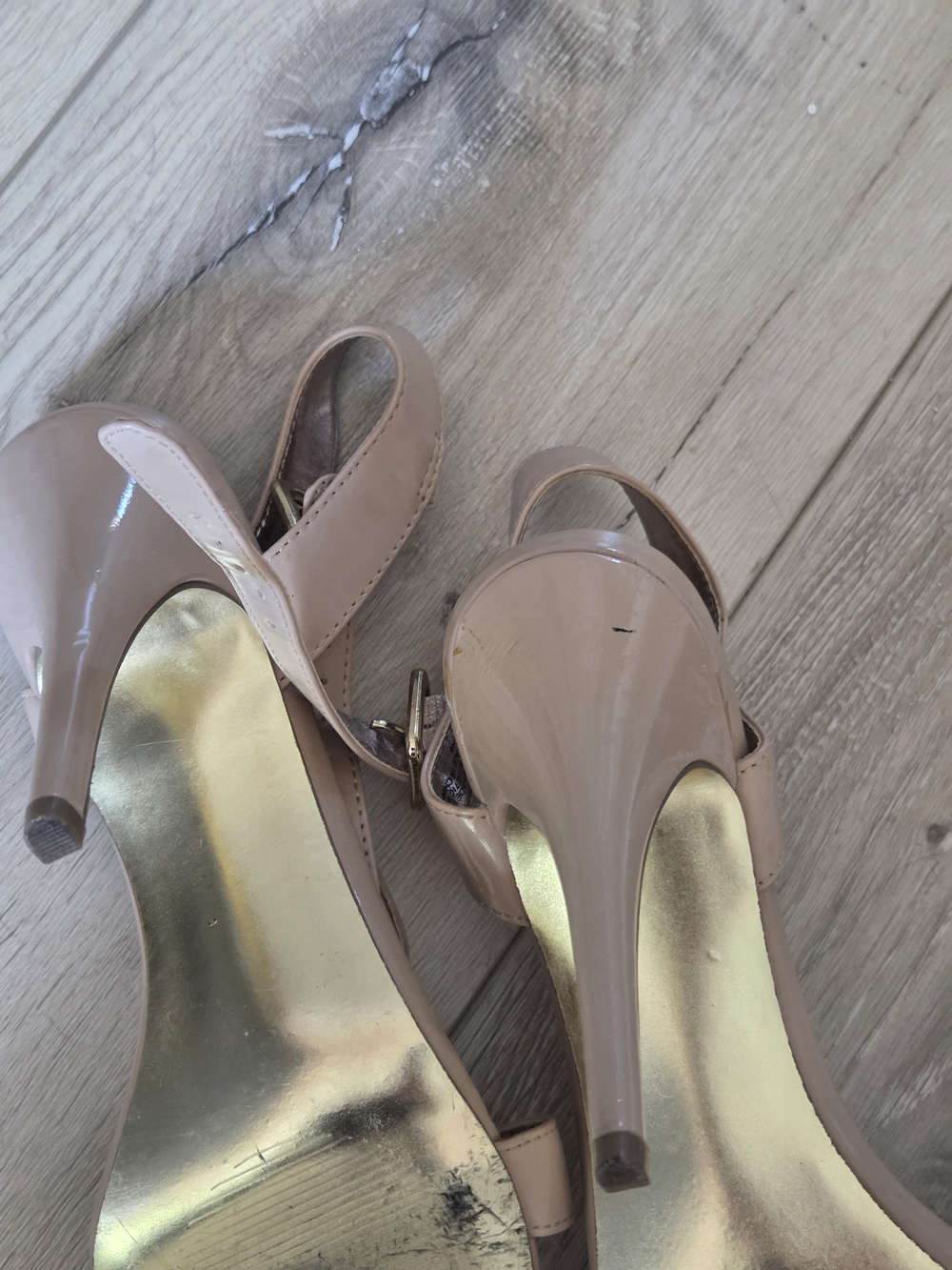 Steve Madden Nude Beige T-Strap Open-Toe Sandals - Picture 5 of 5